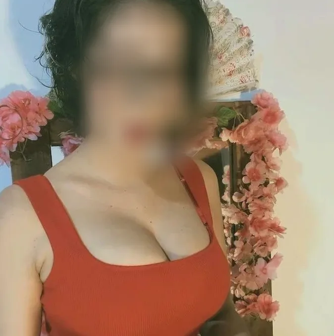 Agnes, 38