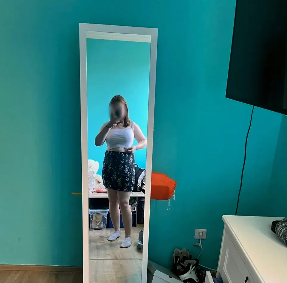 Fatima, 18