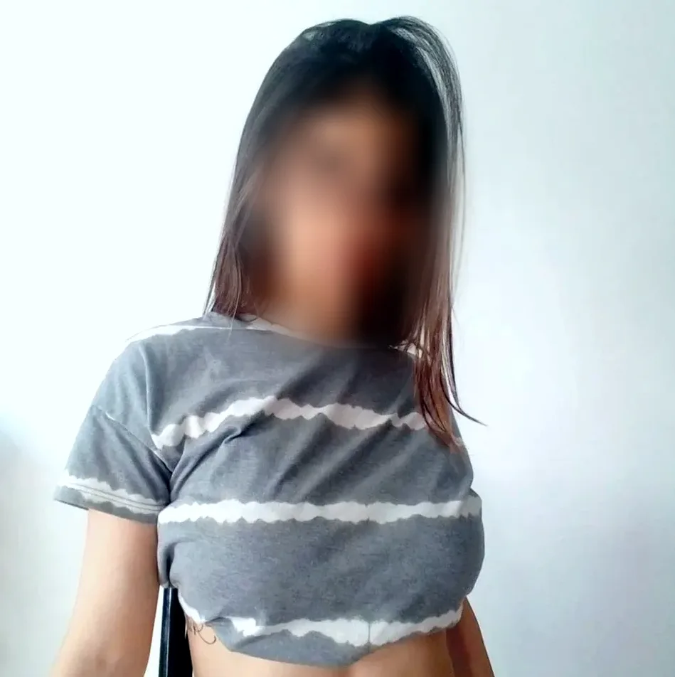 Kamilla, 23