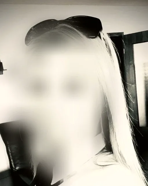 Karoline, 37
