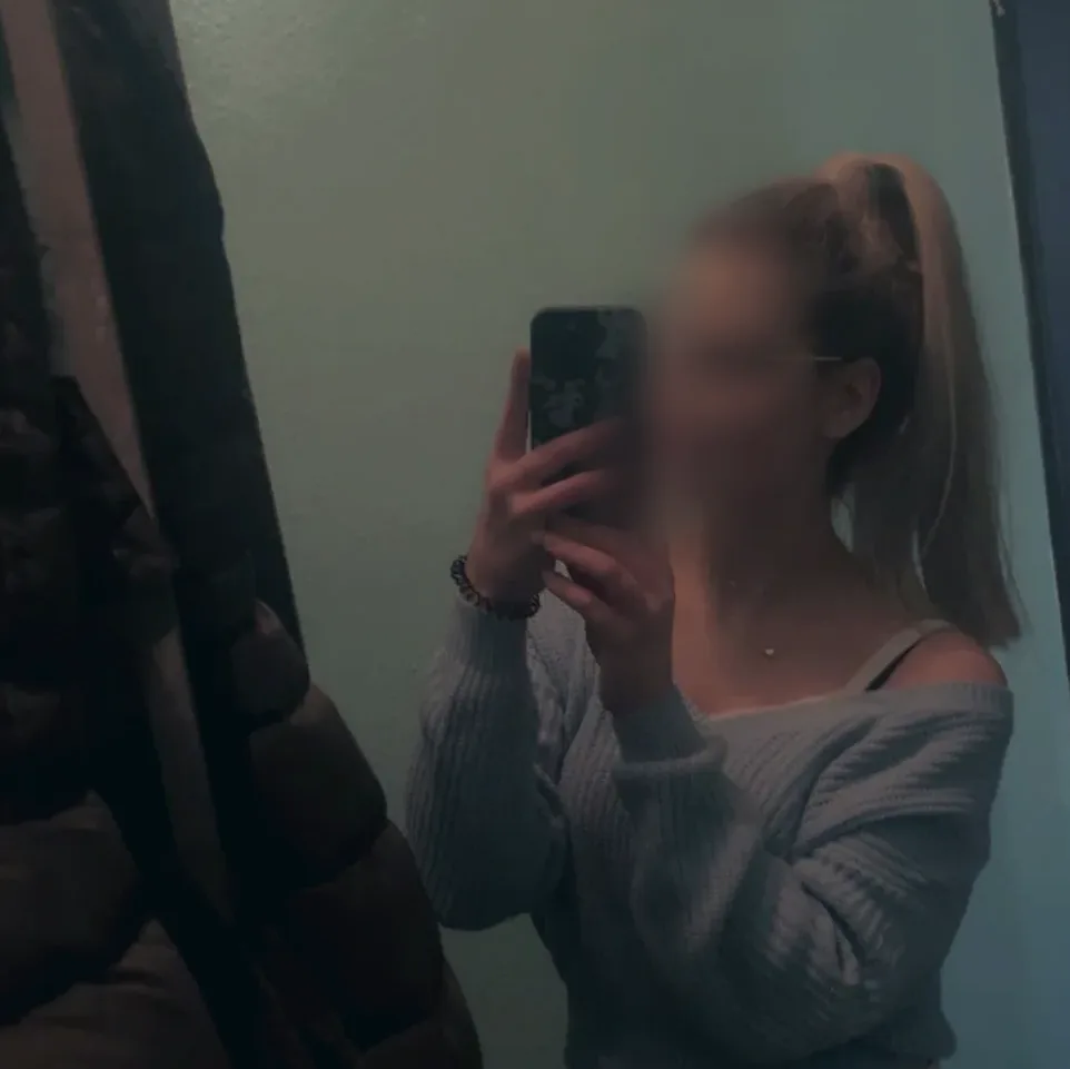 Maria, 26