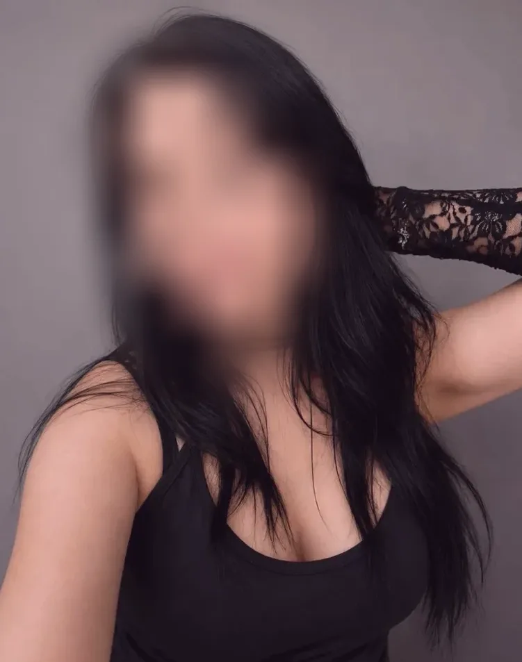 Nora, 19