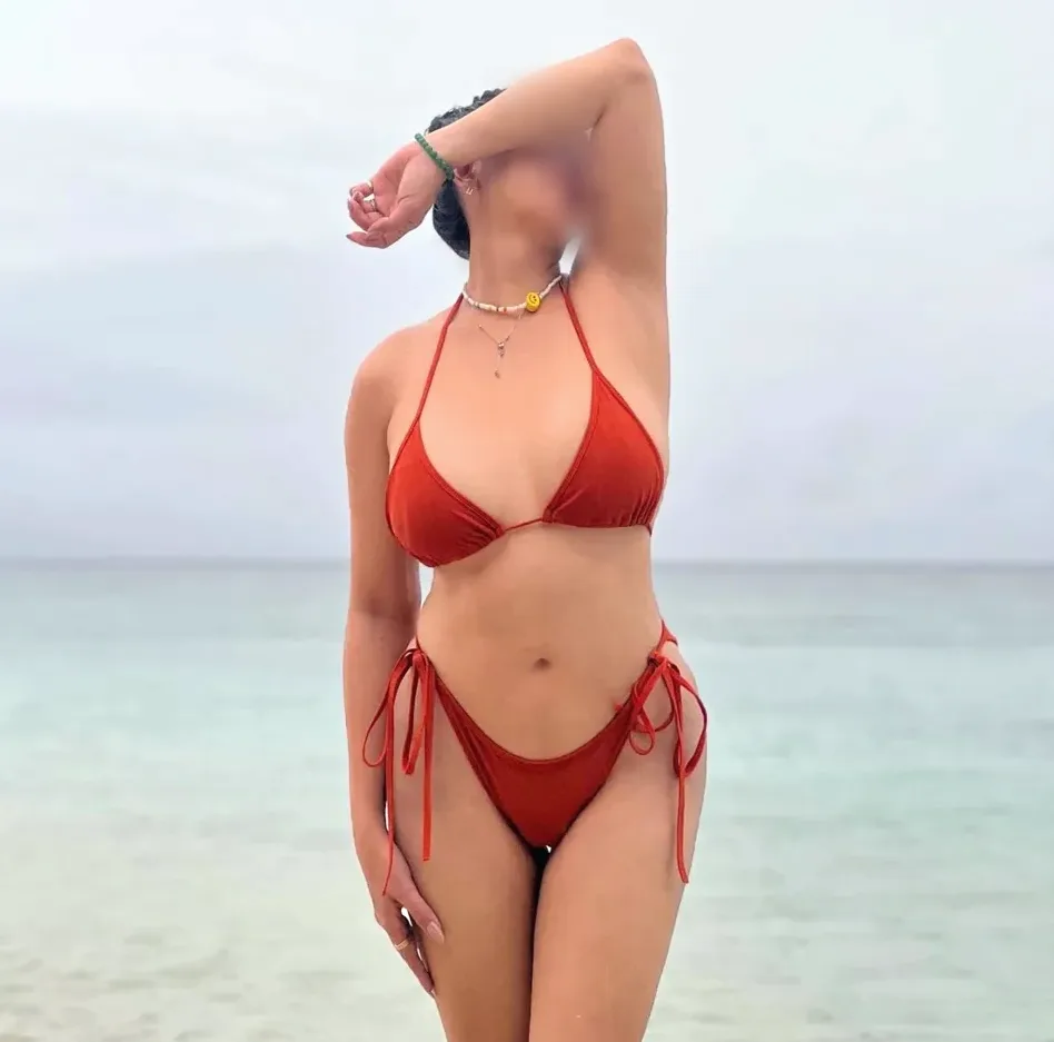 Simone, 25